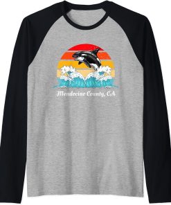 Vintage Mendocino County CA Distressed Orca Killer Whale Art Raglan Baseball Tee